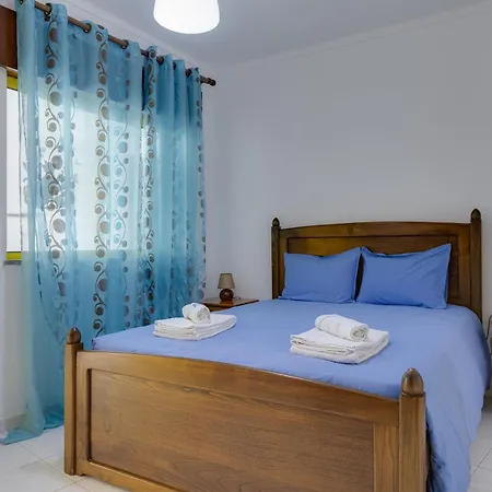 Presidente - Amplo 6 Pessoas Com Parking E A 10 Min Da Da Rocha * ポルティマン