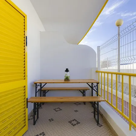 Presidente - Amplo 6 Pessoas Com Parking E A 10 Min Da Da Rocha * ポルティマン