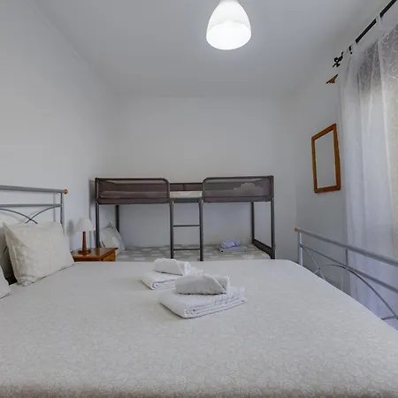 Presidente - Amplo 6 Pessoas Com Parking E A 10 Min Da Da Rocha ポルティマン