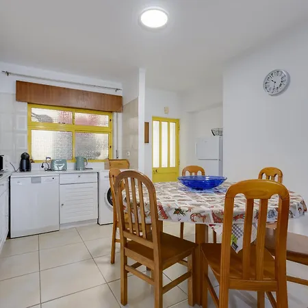 Presidente - Amplo 6 Pessoas Com Parking E A 10 Min Da Da Rocha Портіман